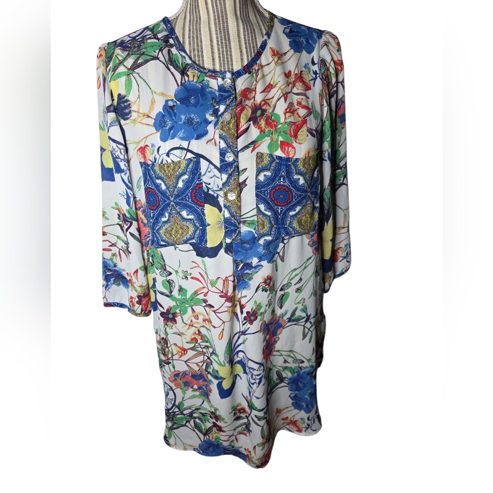 Established 1962 Women's Floral Print  Top Size M